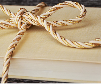 Про компанiю